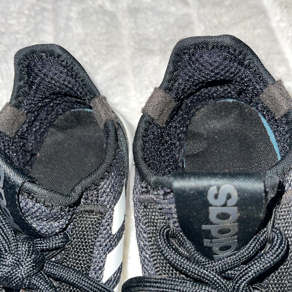 Adidas - Picture 2 of 10